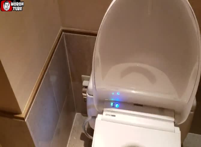 Video :Japanese toilets with advanced technology for unmatched comfort